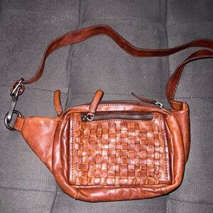 Valencia Holland belt bag